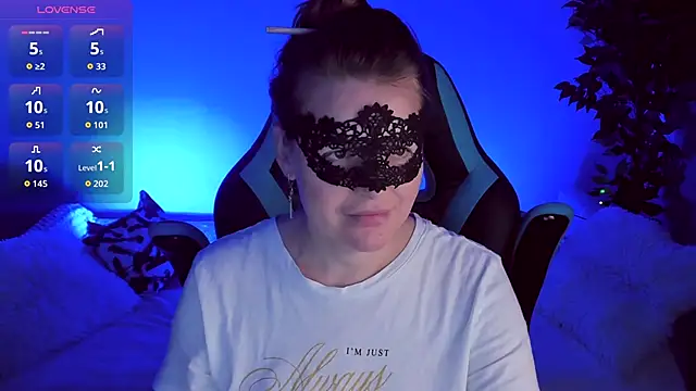 Sexy-Housewife online show from September 30, 2025, 7:08 pm