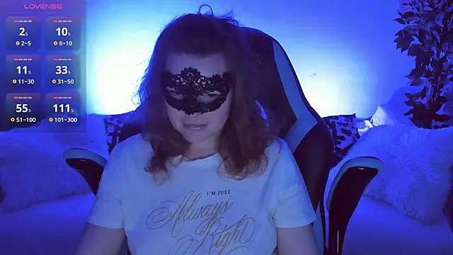 Sexy-Housewife online show from October 8, 2025, 7:00 pm