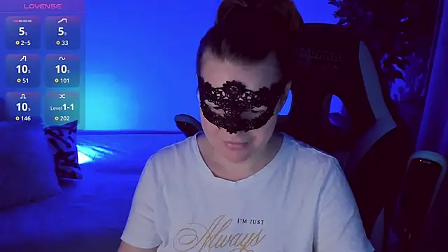 Sexy-Housewife online show from October 27, 2025, 6:56 pm