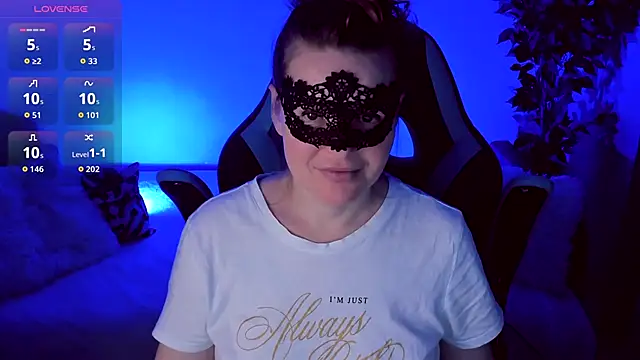 Sexy-Housewife online show from October 28, 2025, 7:27 pm