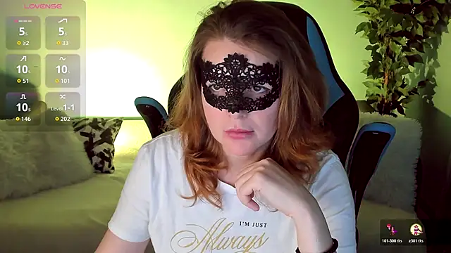 Sexy-Housewife online show from October 31, 2025, 7:26 pm