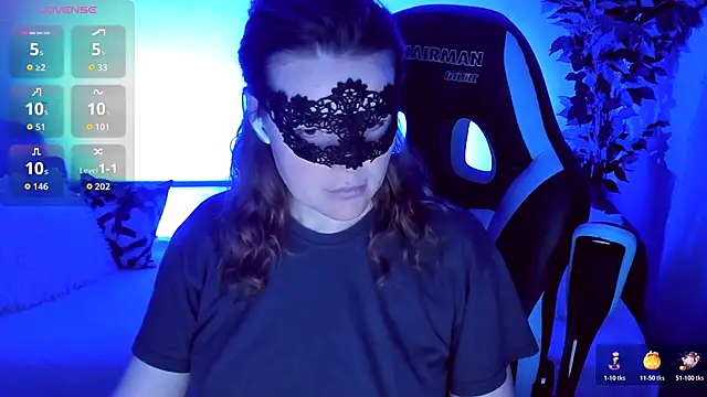 Sexy-Housewife online show from November 1, 2025, 7:05 pm