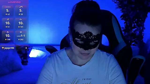 Sexy-Housewife online show from November 8, 2025, 6:51 pm