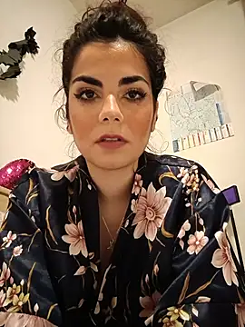 Saturnia Yvonne online show from December 6, 2024, 11:57 pm