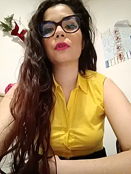 Saturnia Yvonne online show from January 30, 2025, 11:45 pm