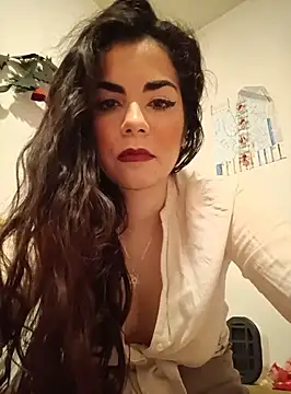 Saturnia Yvonne online show from February 27, 2025, 10:31 pm