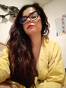 Saturnia Yvonne online show from March 8, 2025, 11:39 pm