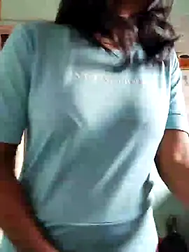 juhicpl143 online show from December 7, 2024, 11:18 am