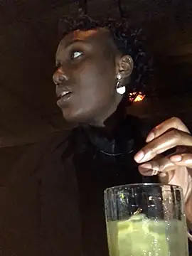 Lola kims online show from January 15, 2025, 4:32 pm