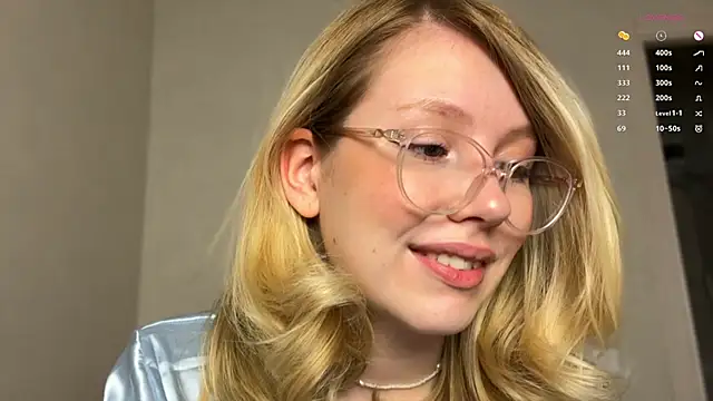 HoneyAudrey online show from January 27, 2025, 1:37 am