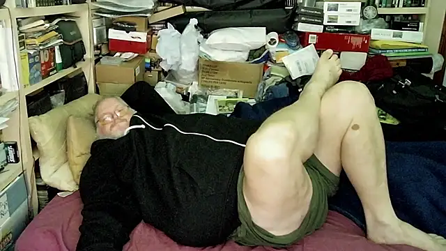 hadeszeuss2 online show from December 22, 2024, 5:32 pm