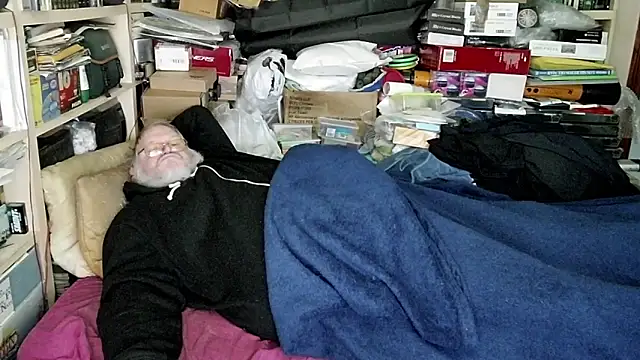 hadeszeuss2 online show from December 30, 2024, 4:40 pm