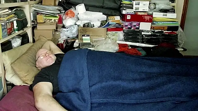 hadeszeuss2 online show from January 17, 2025, 5:30 pm