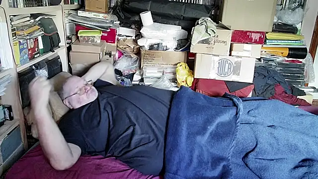 hadeszeuss2 online show from February 1, 2025, 2:34 pm