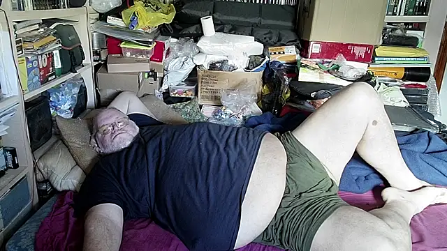 hadeszeuss2 online show from February 17, 2025, 2:26 pm