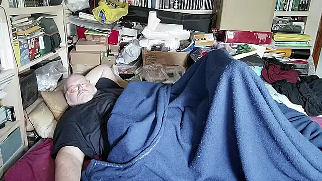 hadeszeuss2 online show from February 24, 2025, 2:37 pm