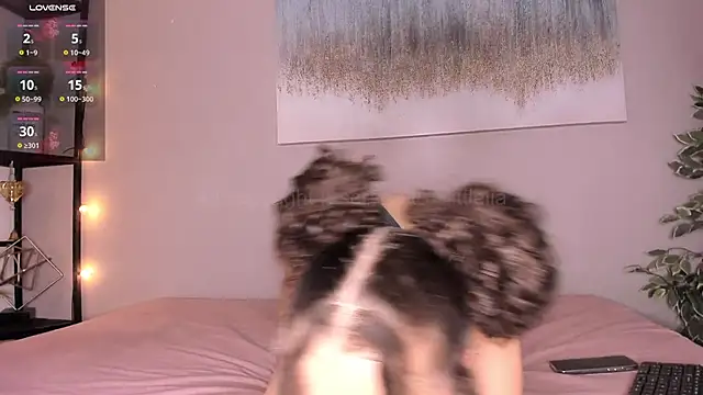  LittleLia online show from February 13, 2025, 3:56 pm