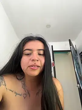 Devilsweet17 online show from October 25, 2025, 5:40 pm