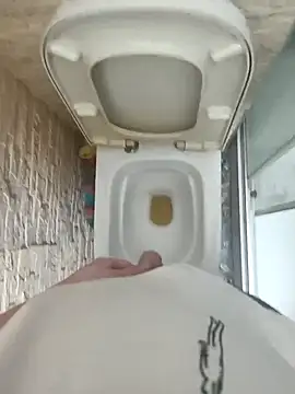 rudy02269 online show from April 14, 2026, 3:23 am