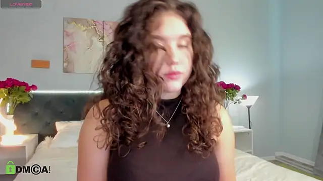 Ariella Sol online show from April 12, 2026, 1:10 am