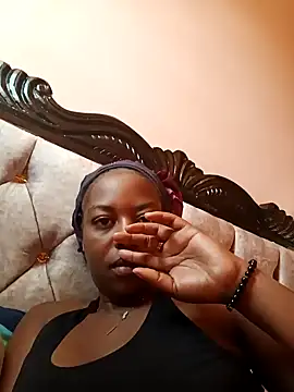 Snapshot of pretty-eyes23 chatting on January 23, 2025, 4:19 am pretty-eyes23 online show from January 23, 2025, 4:19 am