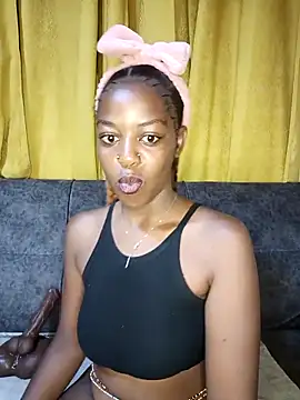 Snapshot of pretty-eyes23 chatting on March 1, 2025, 2:26 am pretty-eyes23 online show from March 1, 2025, 2:26 am