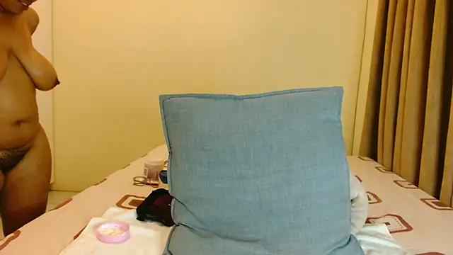 Snapshot of ALEXABOUJEE95 chatting on March 11, 2025, 4:21 am ALEXABOUJEE95 online show from March 11, 2025, 4:21 am