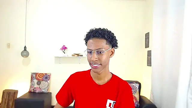 maiki18  online show from March 17, 2025, 1:50 pm