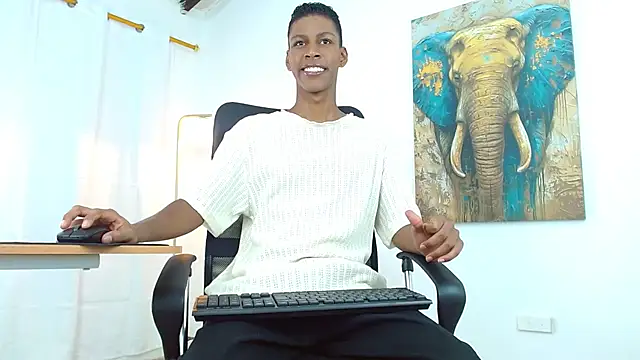 maiki18  online show from September 9, 2025, 2:05 pm