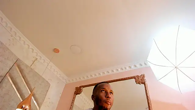 Snapshot of JamesParck chatting on January 27, 2025, 6:20 pm JamesParck online show from January 27, 2025, 6:20 pm