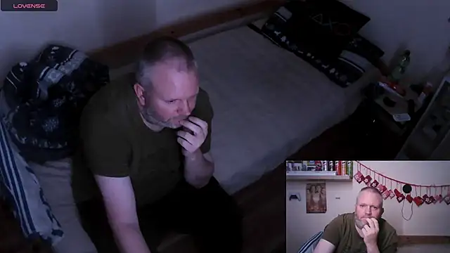 ShyBoy1982 online show from March 23, 2025, 2:04 am