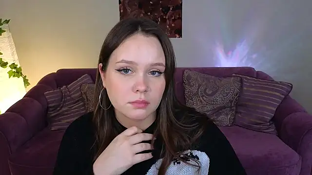 miki miki cutie  online show from December 12, 2024, 7:37 pm