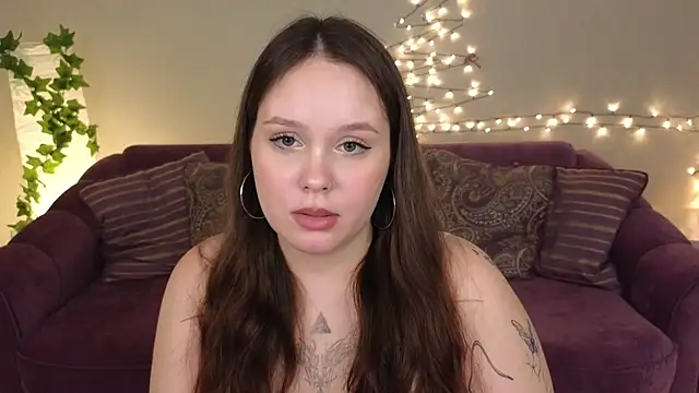 miki miki cutie  online show from December 16, 2024, 8:16 pm