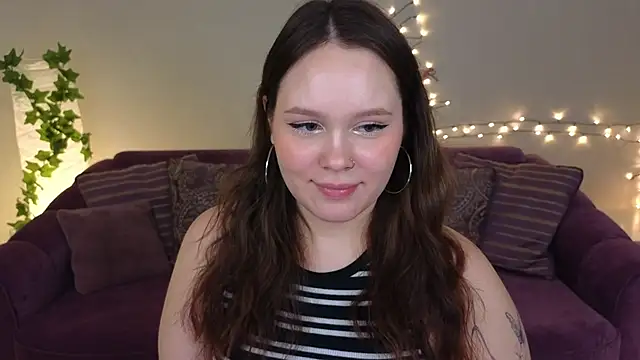 miki miki cutie  online show from December 17, 2024, 4:32 pm