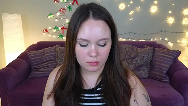 miki miki cutie  online show from December 20, 2024, 8:34 pm