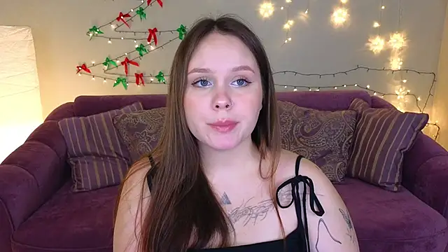 miki miki cutie  online show from December 23, 2024, 9:51 pm