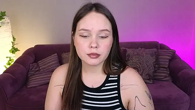 miki miki cutie  online show from January 16, 2025, 4:50 pm