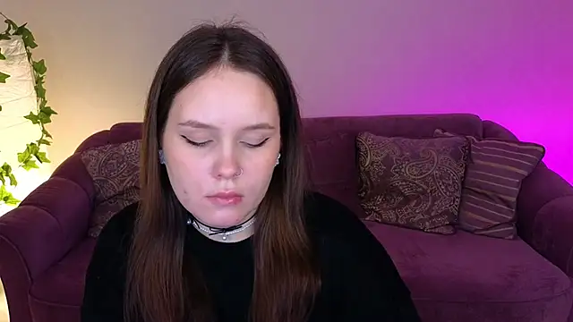 miki miki cutie  online show from January 25, 2025, 8:00 pm