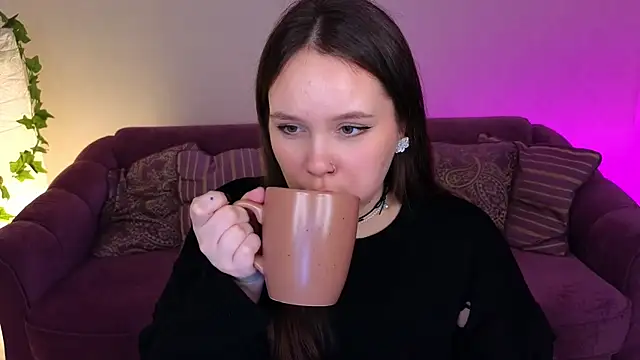 miki miki cutie  online show from January 25, 2025, 11:11 pm