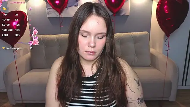 miki miki cutie  online show from February 14, 2025, 11:09 pm