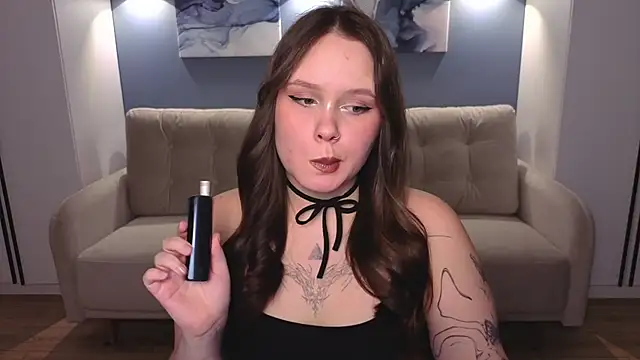 miki miki cutie  online show from March 15, 2025, 8:10 pm