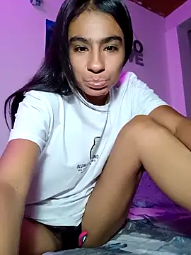 Snapshot of Leslly_ chatting on March 8, 2026, 5:55 am Leslly online show from March 8, 2026, 5:55 am