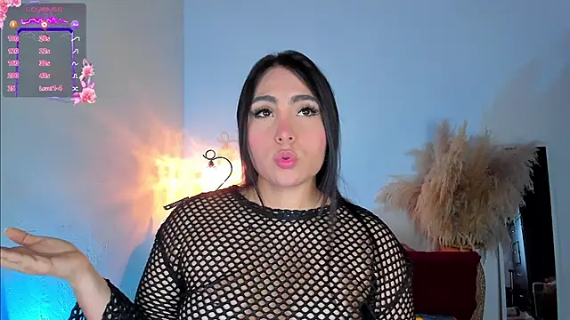 Sarahballiston  online show from December 5, 2024, 12:08 am