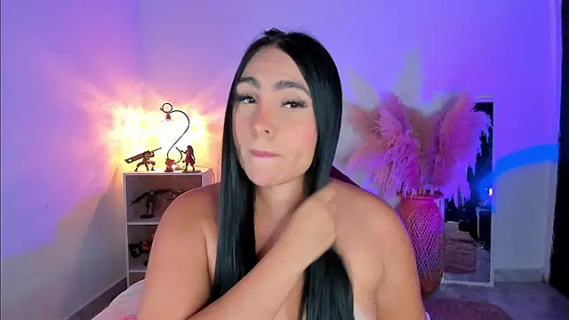 Sarahballiston  online show from February 19, 2025, 2:23 am