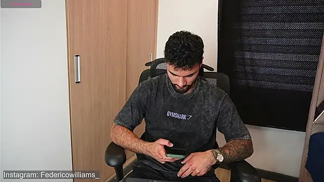 Derek w online show from November 14, 2025, 7:45 pm