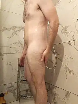 laJessy online show from October 9, 2025, 4:49 pm