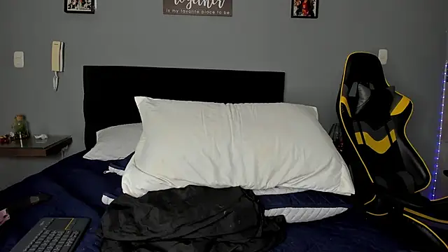 owengray2n online show from March 9, 2025, 4:05 am