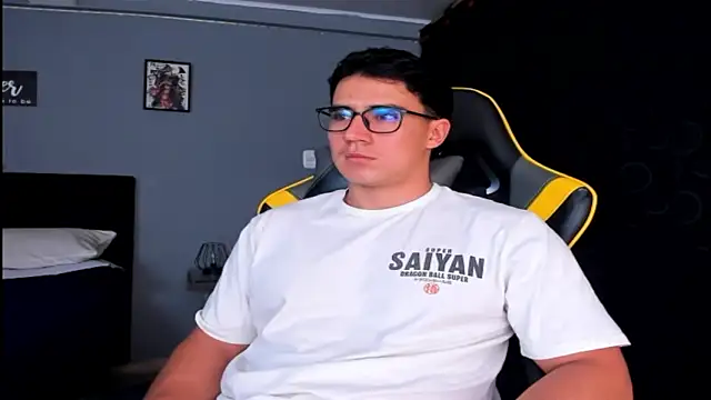 owengray2n online show from October 10, 2025, 2:32 am