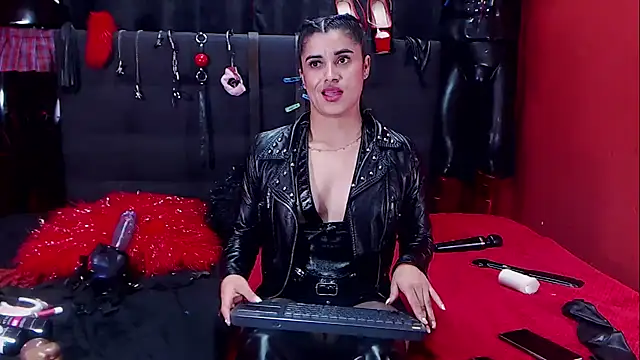 Hannamariana online show from February 5, 2025, 4:25 pm