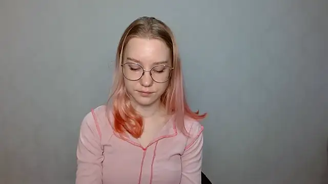 Snapshot of cindi_hot chatting on December 22, 2024, 9:55 am cindi hot online show from December 22, 2024, 9:55 am